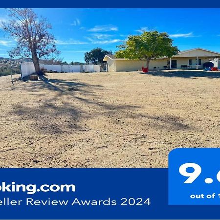 Peaceful Home With Nature Views & Trail Access Yucca Valley Exterior photo