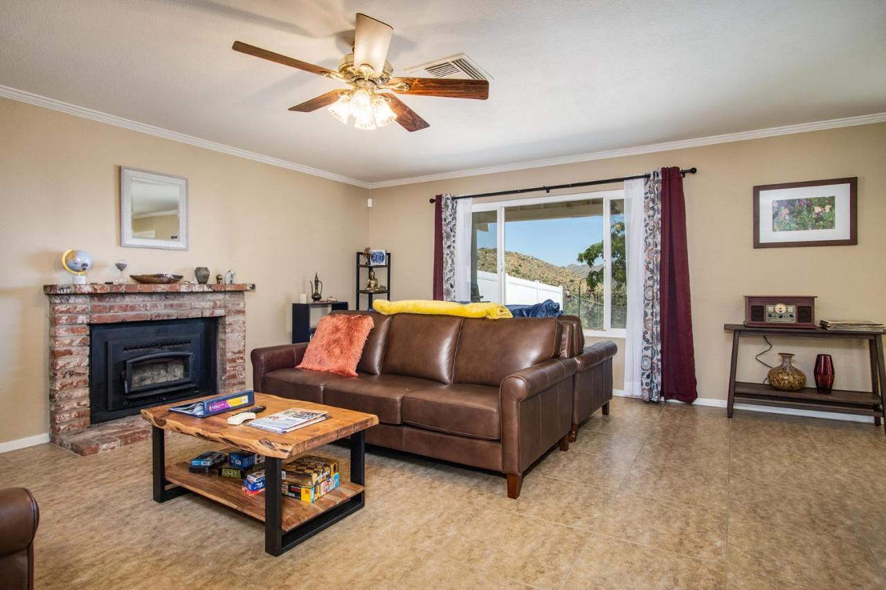 Peaceful Home With Nature Views & Trail Access Yucca Valley Exterior photo